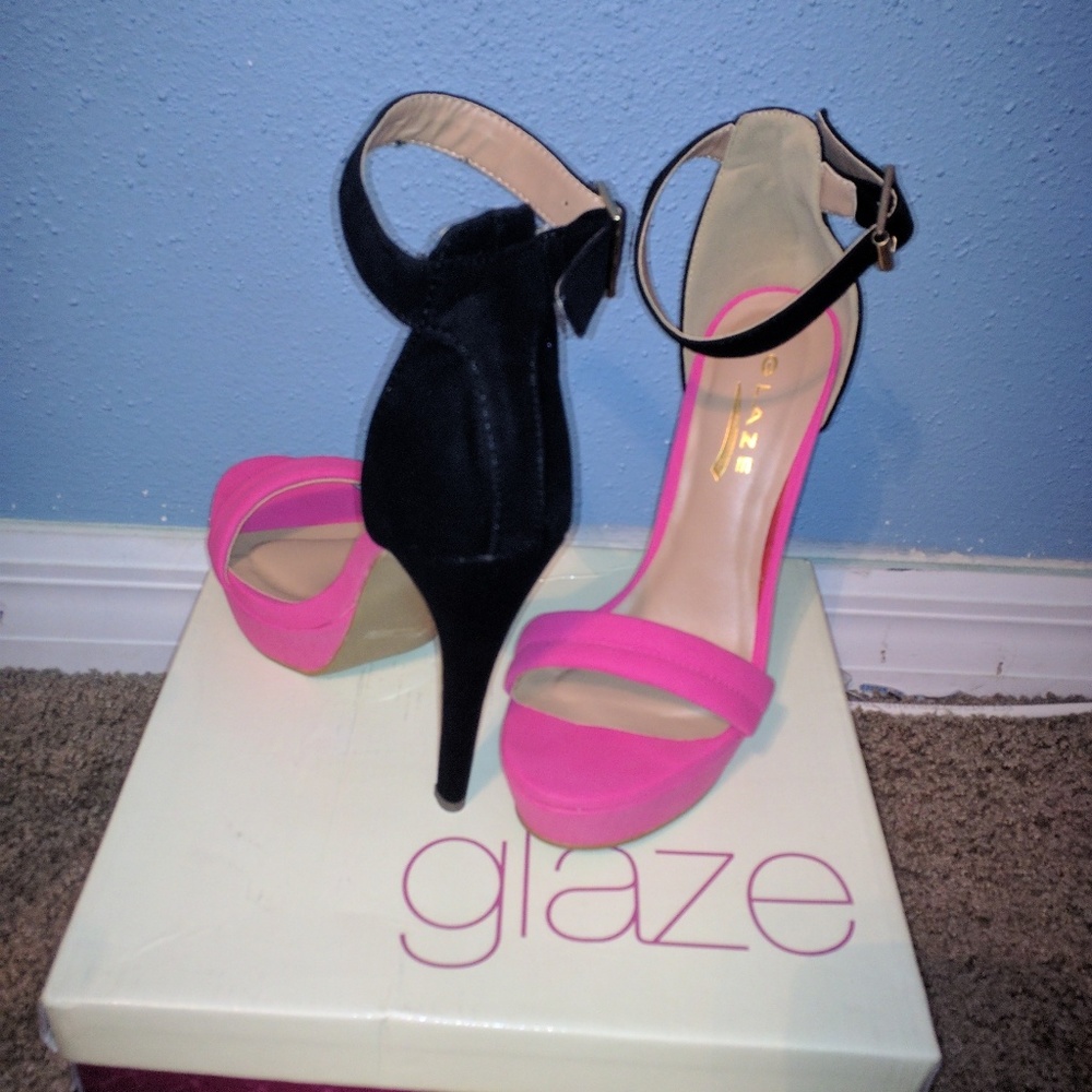 Pink heels - Picture 2 of 3
